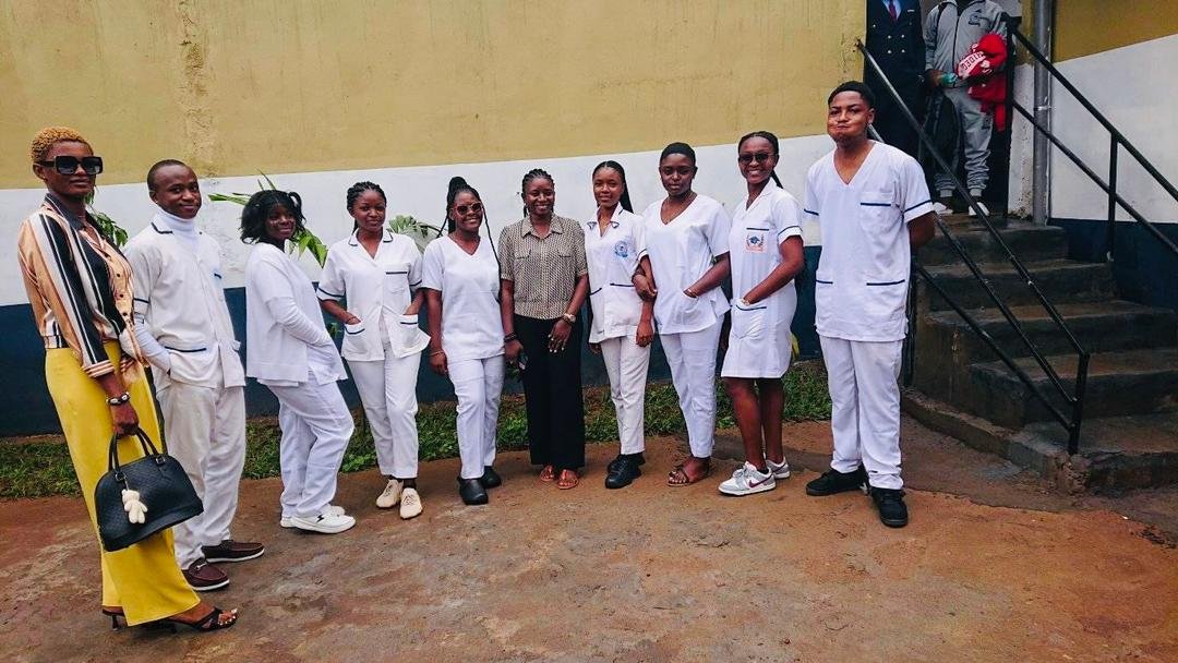 Senior nurse leading and educating a professional healthcare team